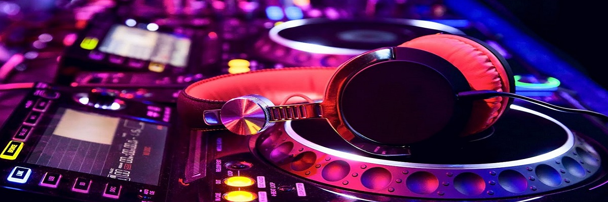 Liquidsoap radio automation software interface showing scripting console live source management and playlist scheduling for professional Shoutcast Icecast streaming